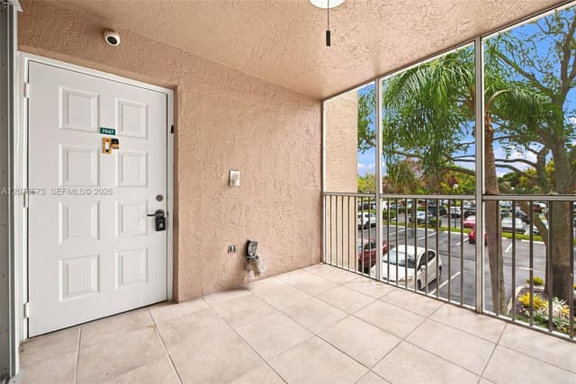 7647 Granville Dr # 212, Tamarac FL 33321 - Tamarac, FL - Photo 2