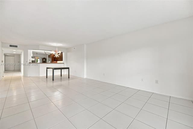 7647 Granville Dr # 212, Tamarac FL 33321 - Tamarac, FL - Photo 6