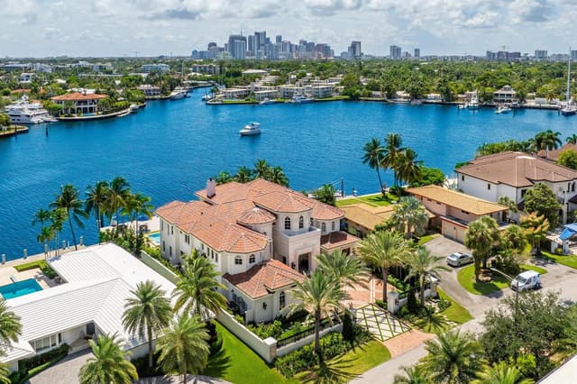 745 Middle River Drive, Fort Lauderdale FL 33304 - Fort Lauderdale, FL - Photo 4