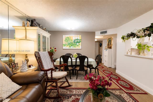 1911 Sabal Palm Dr # 101, Davie FL 33324 - Davie, FL - Photo 4