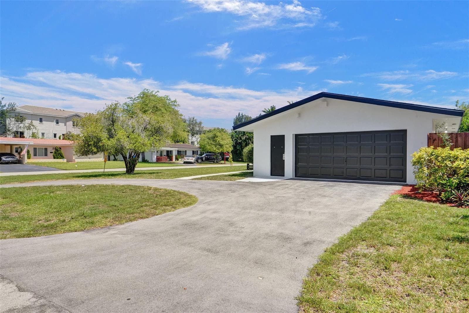 4017 NE 18th Avenue, Oakland Park FL 33334 - Oakland Park, FL - Photo 1