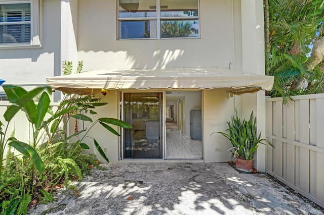 5555 N Ocean Boulevard # 17, Lauderdale By The Sea FL 33308 - Lauderdale By The Sea, FL - Photo 3