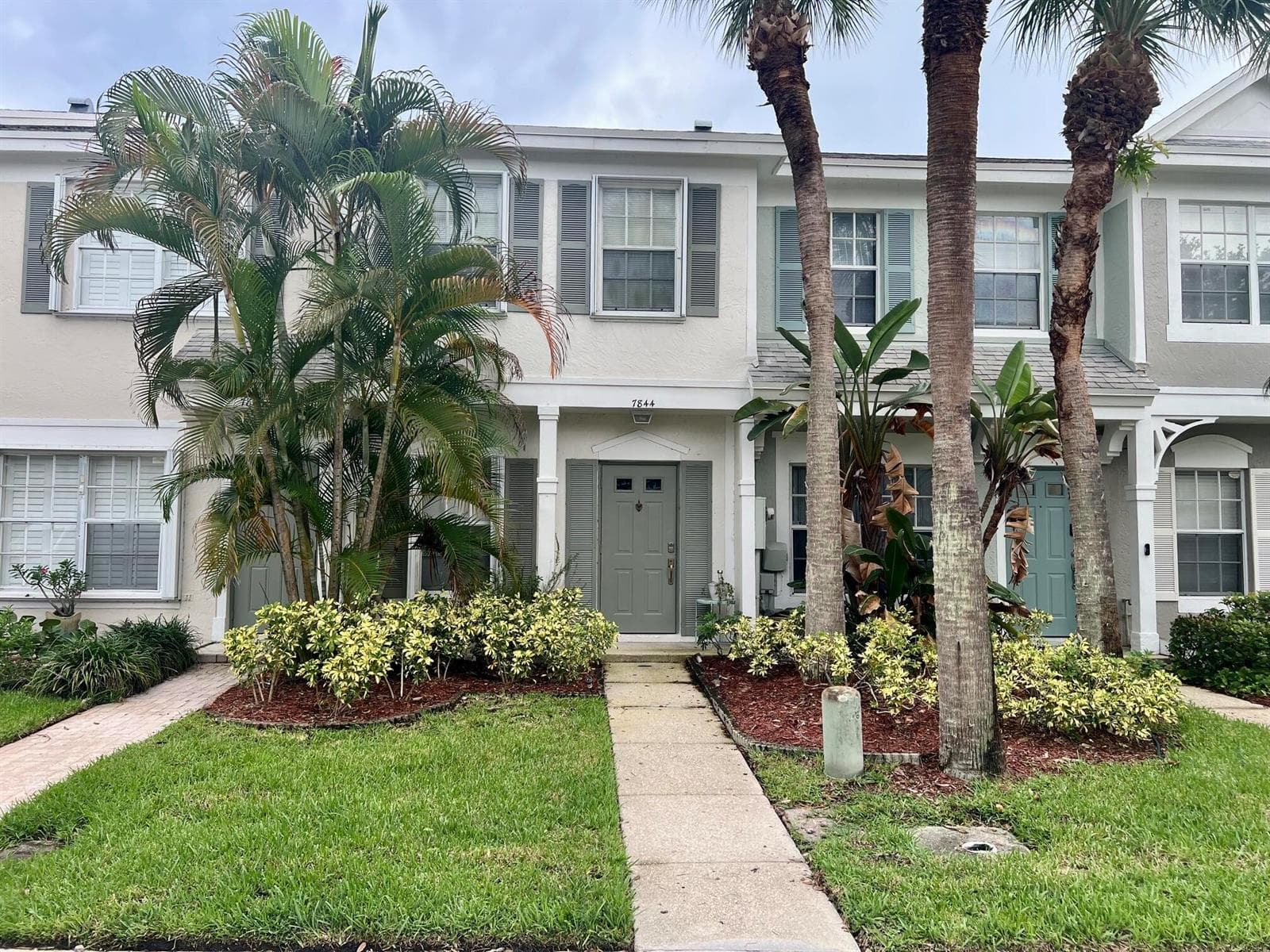 7844 Dixie Beach Circle, Tamarac FL 33321 - Tamarac, FL - Photo 1