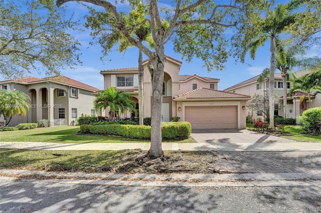 3892 Falcon Ridge Cir, Weston FL 33331 - Weston, FL - Photo 2
