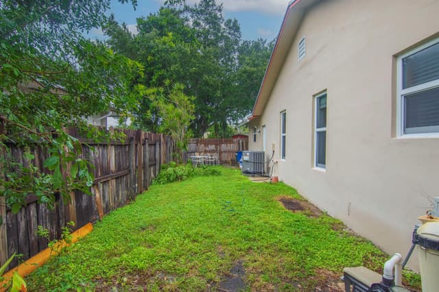 8860 SW 49TH Street, Cooper City FL 33328 - Cooper City, FL - Photo 5