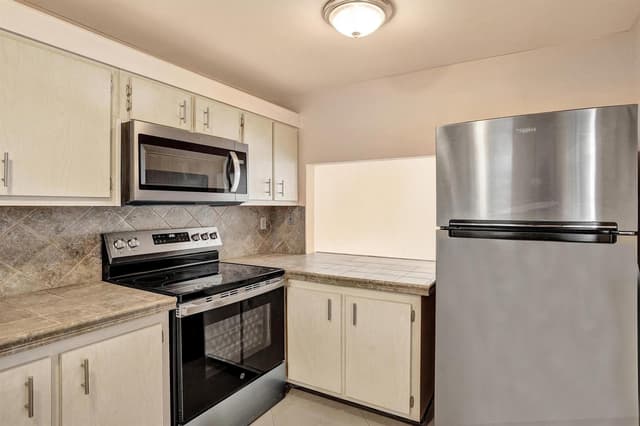 9480 Tangerine Place # 402, Davie FL 33324 - Davie, FL - Photo 5