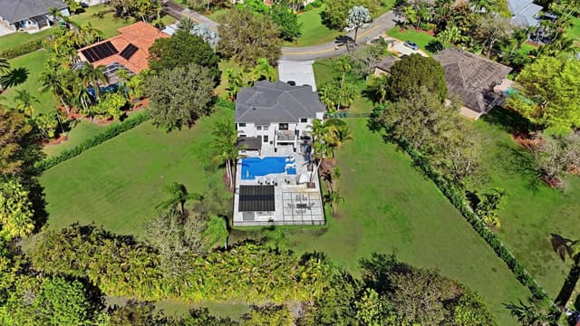 3541 Carlton Lane, Davie FL 33330 - Davie, FL - Photo 2