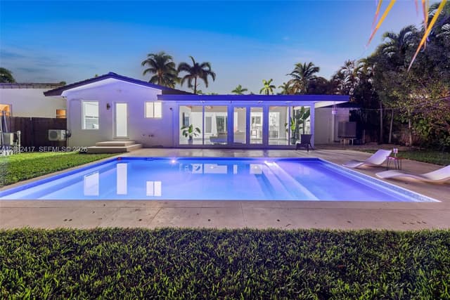 1025 Washington St, Hollywood FL 33019 - Hollywood, FL - Photo 4