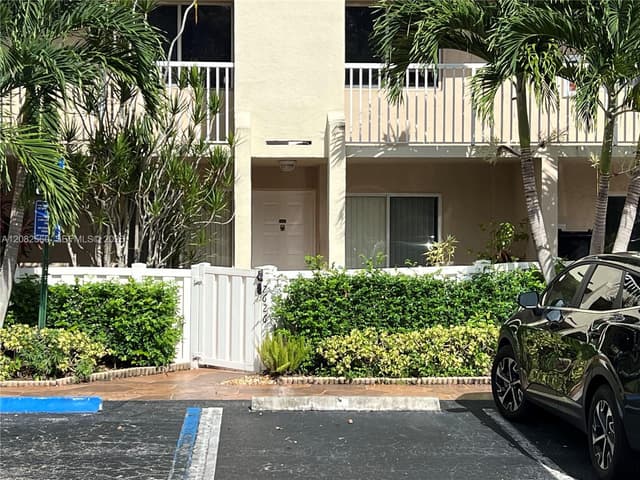7626 Trent Dr # 109, Tamarac FL 33321 - Tamarac, FL - Photo 5