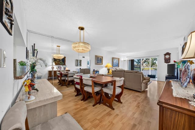 7348 N DEVON Drive # 203, Tamarac FL 33321 - Tamarac, FL - Photo 3