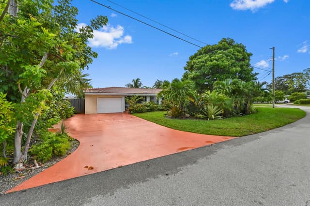 1513 NE 28th Drive, Wilton Manors FL 33334 - Wilton Manors, FL - Photo 2