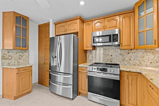 5611 SW 97TH Terrace, Cooper City FL 33328 - Cooper City, FL - Photo 6