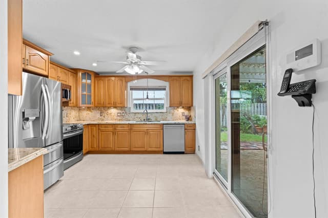 5611 SW 97TH Terrace, Cooper City FL 33328 - Cooper City, FL - Photo 7