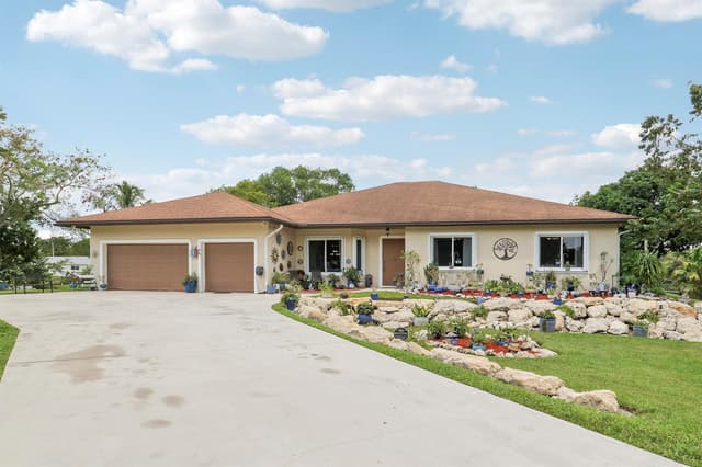 20231 SW 49TH Court, Southwest Ranches FL 33332 - Southwest Ranches, FL - Photo 4