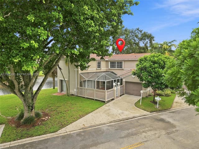 10922 Chandler Dr, Cooper City FL 33026 - Cooper City, FL - Photo 2