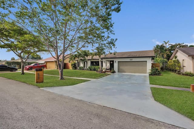 5017 SW 87TH Avenue, Cooper City FL 33328 - Cooper City, FL - Photo 2