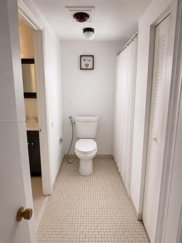 9440 Live Oak Pl # 106, Davie FL 33324 - Davie, FL - Photo 5