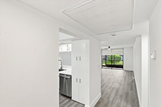 1100 COLONY POINT Circle # 121, Pembroke Pines FL 33026 - Pembroke Pines, FL - Photo 6