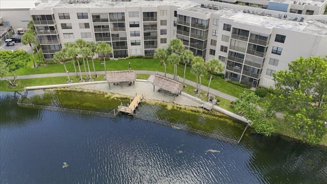 1100 COLONY POINT Circle # 121, Pembroke Pines FL 33026 - Pembroke Pines, FL - Photo 5