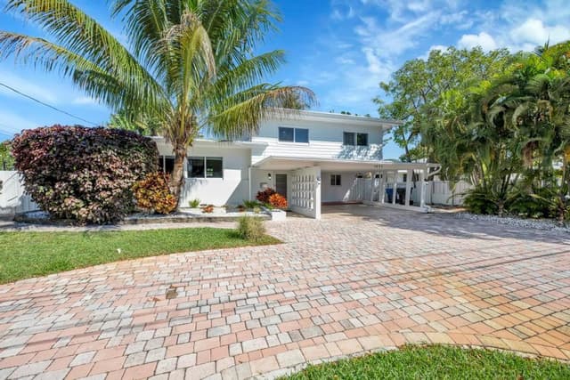 1771 NE 35th Street, Oakland Park FL 33334 - Oakland Park, FL - Photo 3