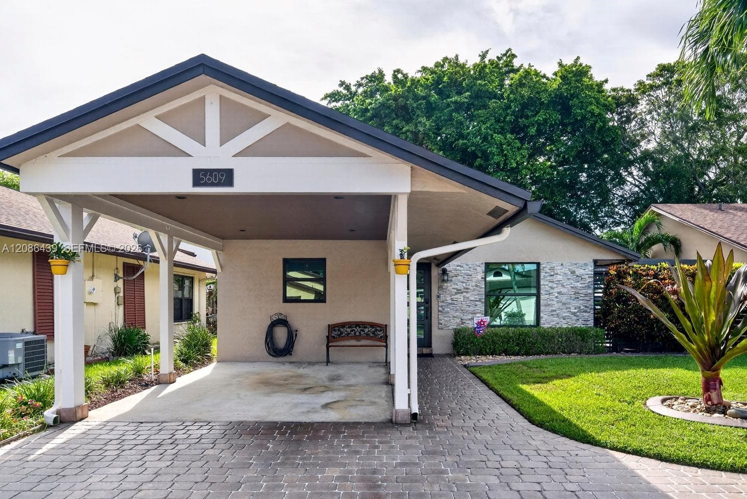 5609 SW 97th Ter, Cooper City FL 33328