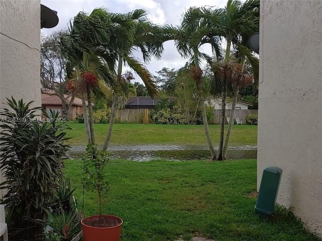 11128 Royal Palm Blvd # 10, Coral Springs FL 33065 - Coral Springs, FL - Photo 2