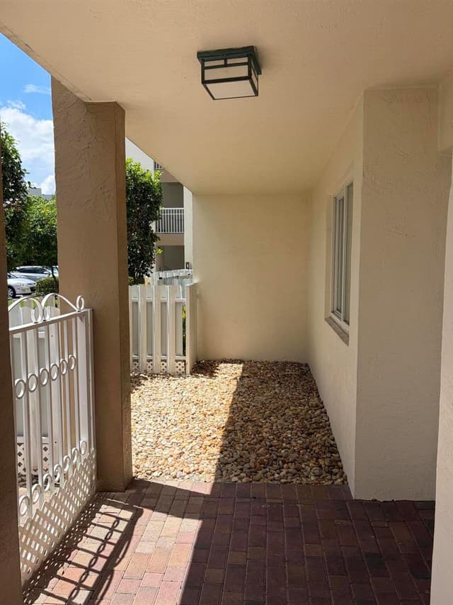 7763 Southampton Terrace Unit 104, Tamarac FL 33321 - Tamarac, FL - Photo 4