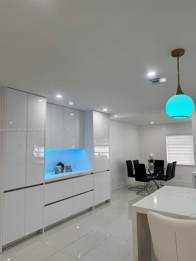 1401 NW 122nd Ave, Pembroke Pines FL 33026 - Pembroke Pines, FL - Photo 6
