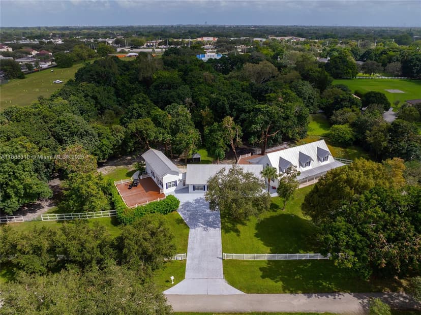 5750 James B Pirtle Ave, Southwest Ranches FL 33330