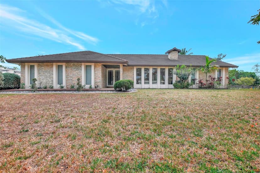 17500 SW 68th Ct, Southwest Ranches FL 33331