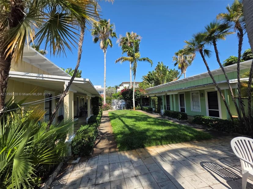 809 NE 17th Ave # 3, Fort Lauderdale FL 33304