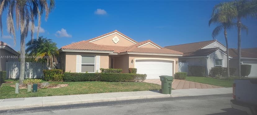 520 NW 166th Ave, Pembroke Pines FL 33028