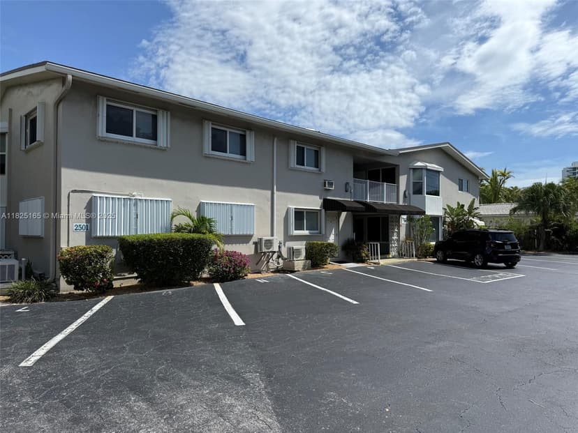 2501 N Ocean Blvd # 19, Pompano Beach FL 33062