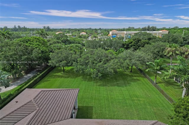 11056 Blackhawk Blvd, Davie FL 33328 - Davie, FL - Photo 6