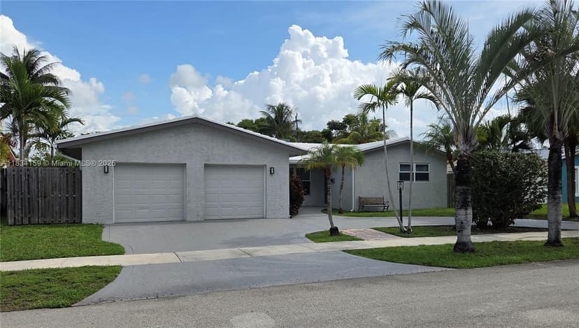 1245 Coral Ln, Hollywood FL 33019