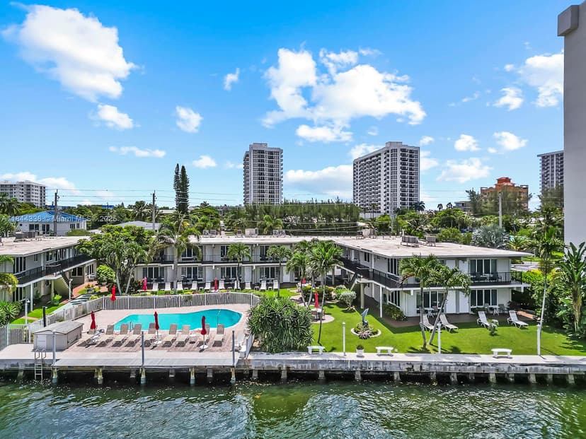 555 N Riverside Dr # 4, Pompano Beach FL 33062