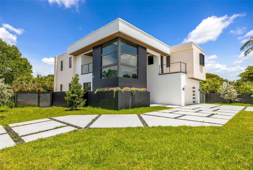 750 NE 16th Ave, Fort Lauderdale FL 33304