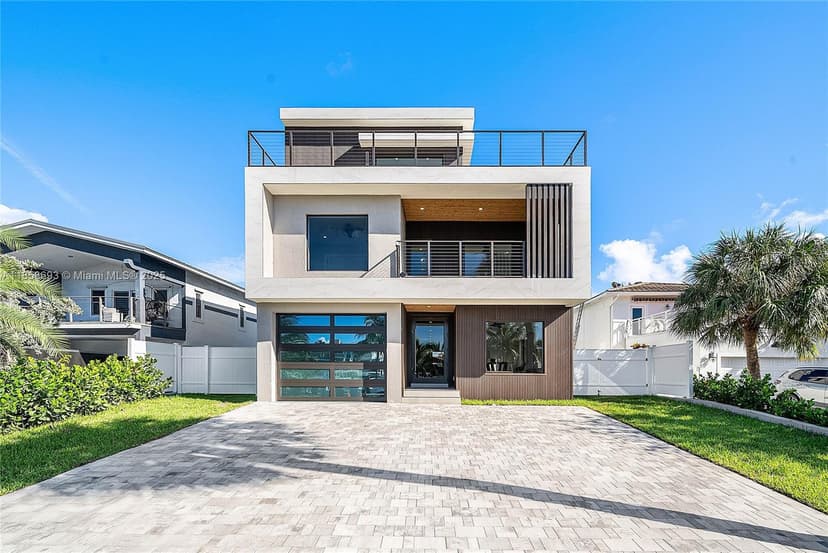 3225 Canal Dr, Pompano Beach FL 33062