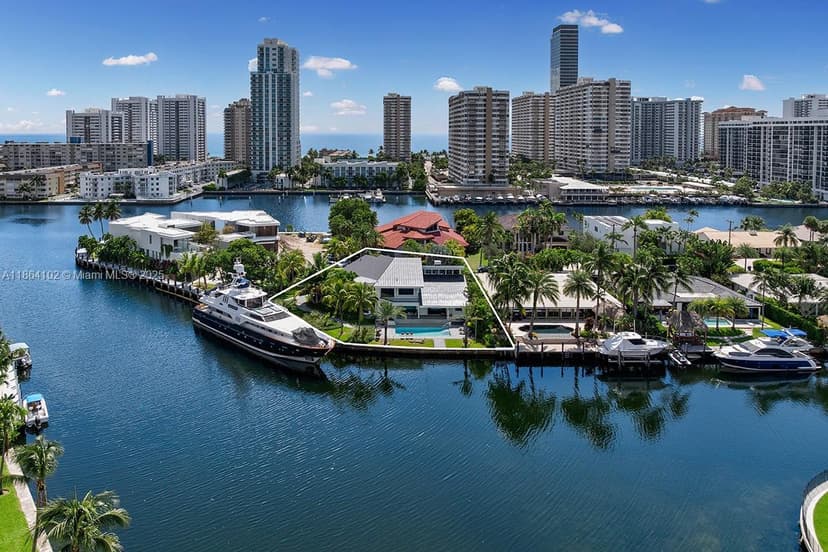 500 Palm Dr, Hallandale Beach FL 33009