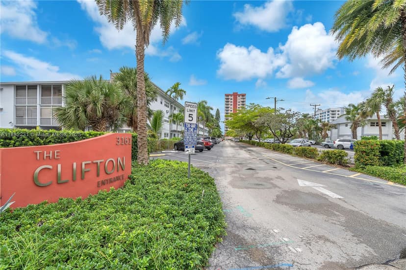 3161 S Ocean Dr # 802, Hallandale Beach FL 33009