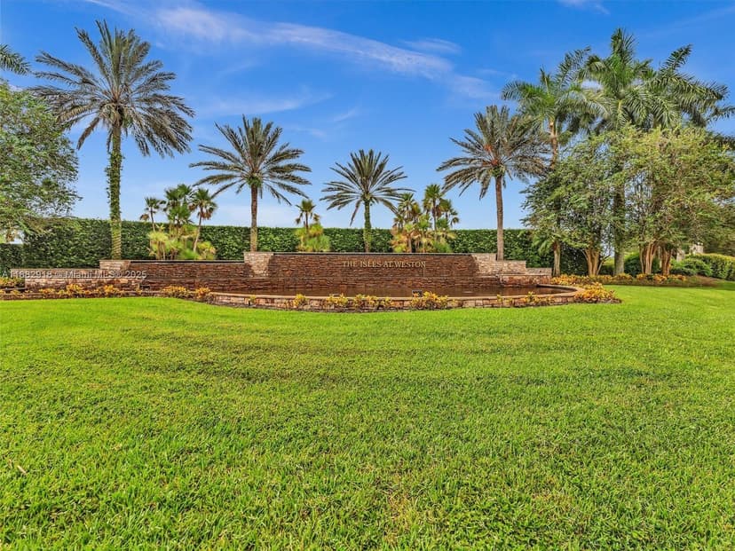 19222 Crystal St, Weston FL 33332