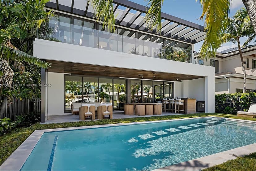 620 Solar Isle Dr, Fort Lauderdale FL 33301