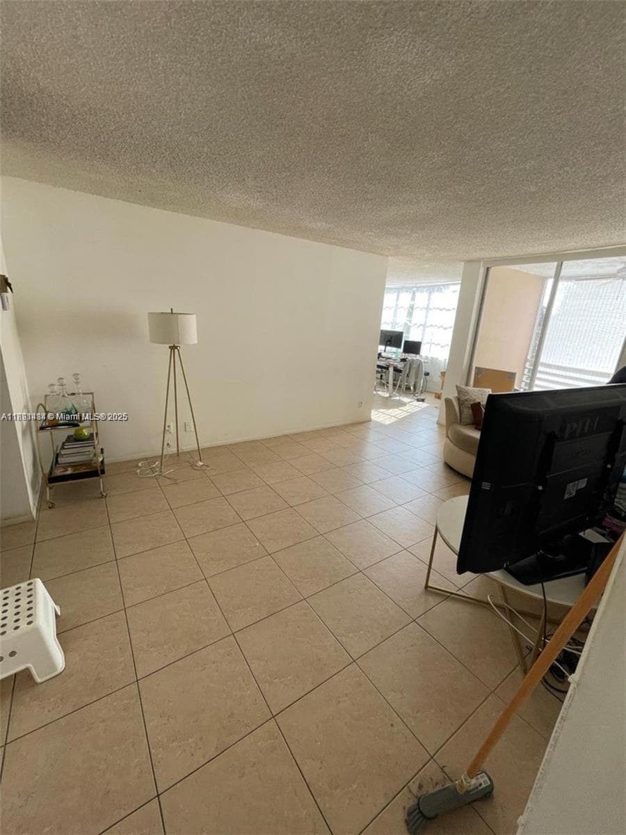 9460 Live Oak Pl # 309, Davie FL 33324 - Davie, FL - Photo 1