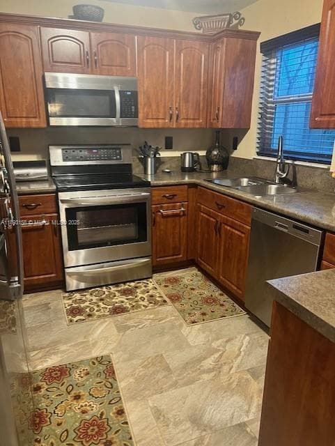 2211 NW 171st Ter, Pembroke Pines FL 33028