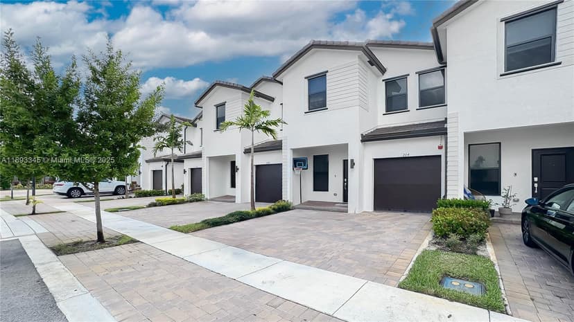 204 SW 159th Pl, Pembroke Pines FL 33027
