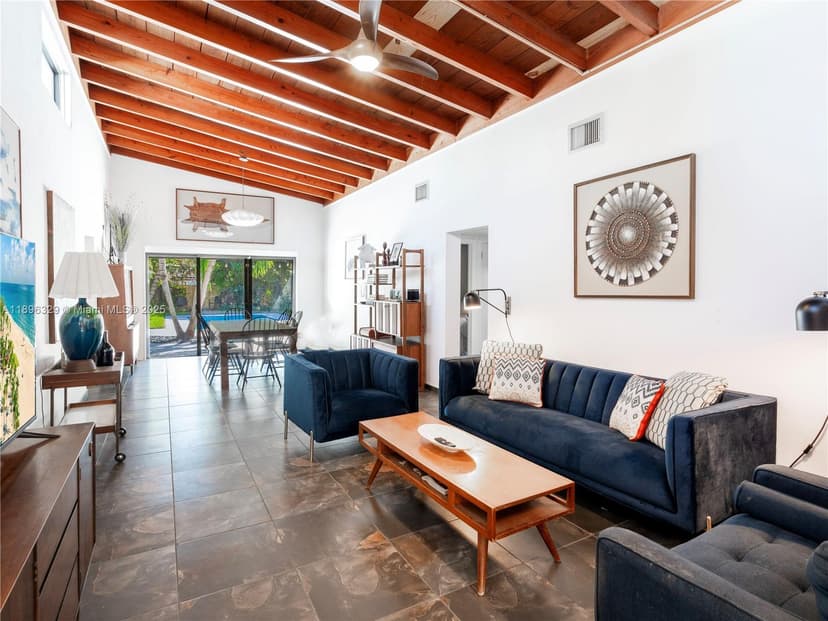 1212 NE 17th Ter, Fort Lauderdale FL 33304