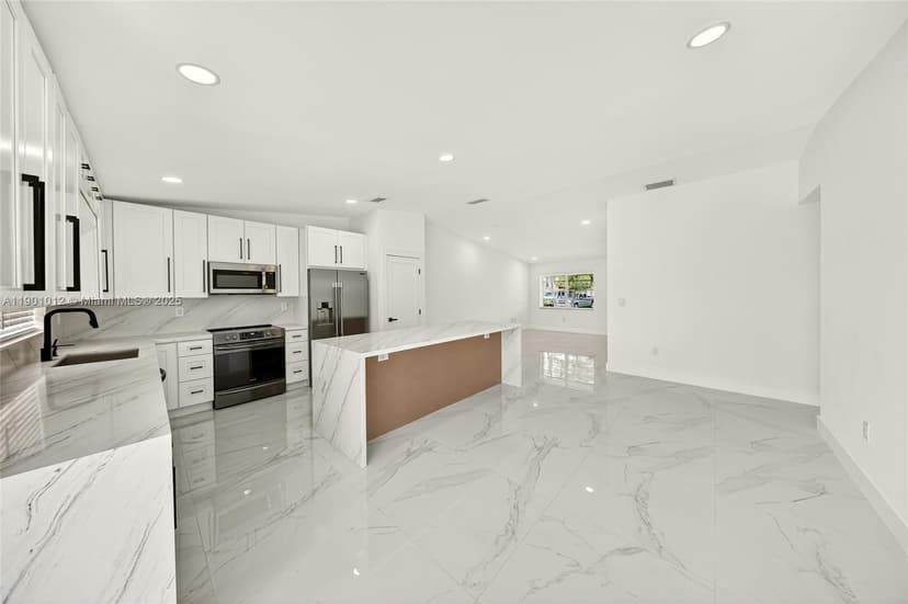 5913 SW 112th Ter, Cooper City FL 33330