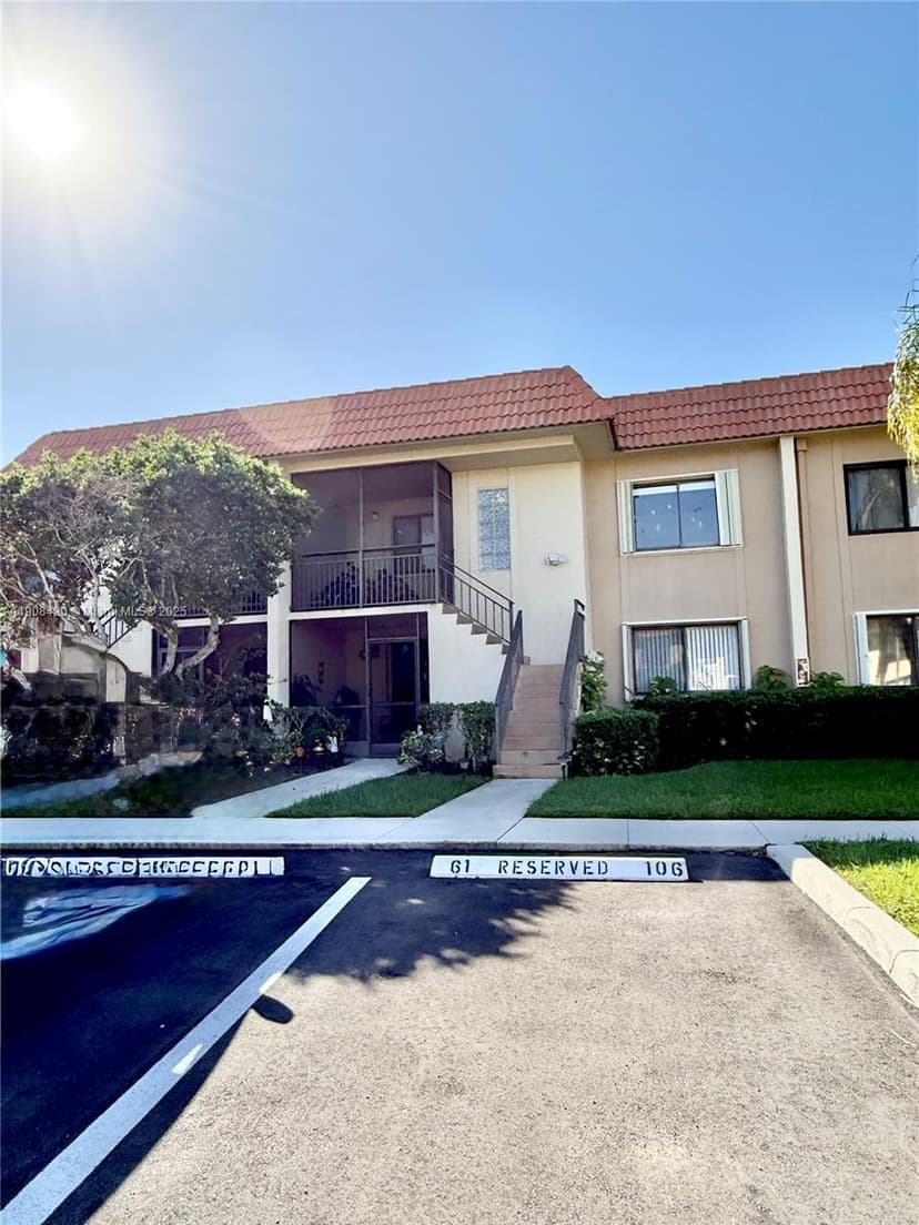 398 Lakeview Dr # 205, Weston FL 33326