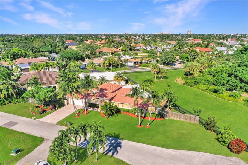 2350 NE 27th Ter, Pompano Beach FL 33062