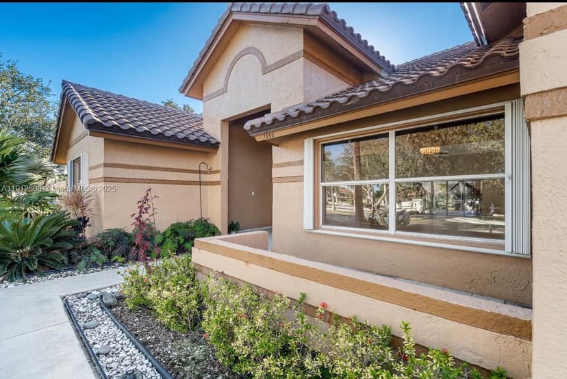 1200 NW 161st Ave, Pembroke Pines FL 33028